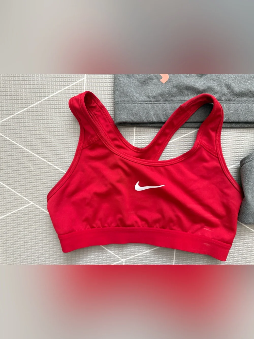 Nike|Women's Sports Bra Trio - Gray & Red•••JUST DO IT•••athleisure••••size smal